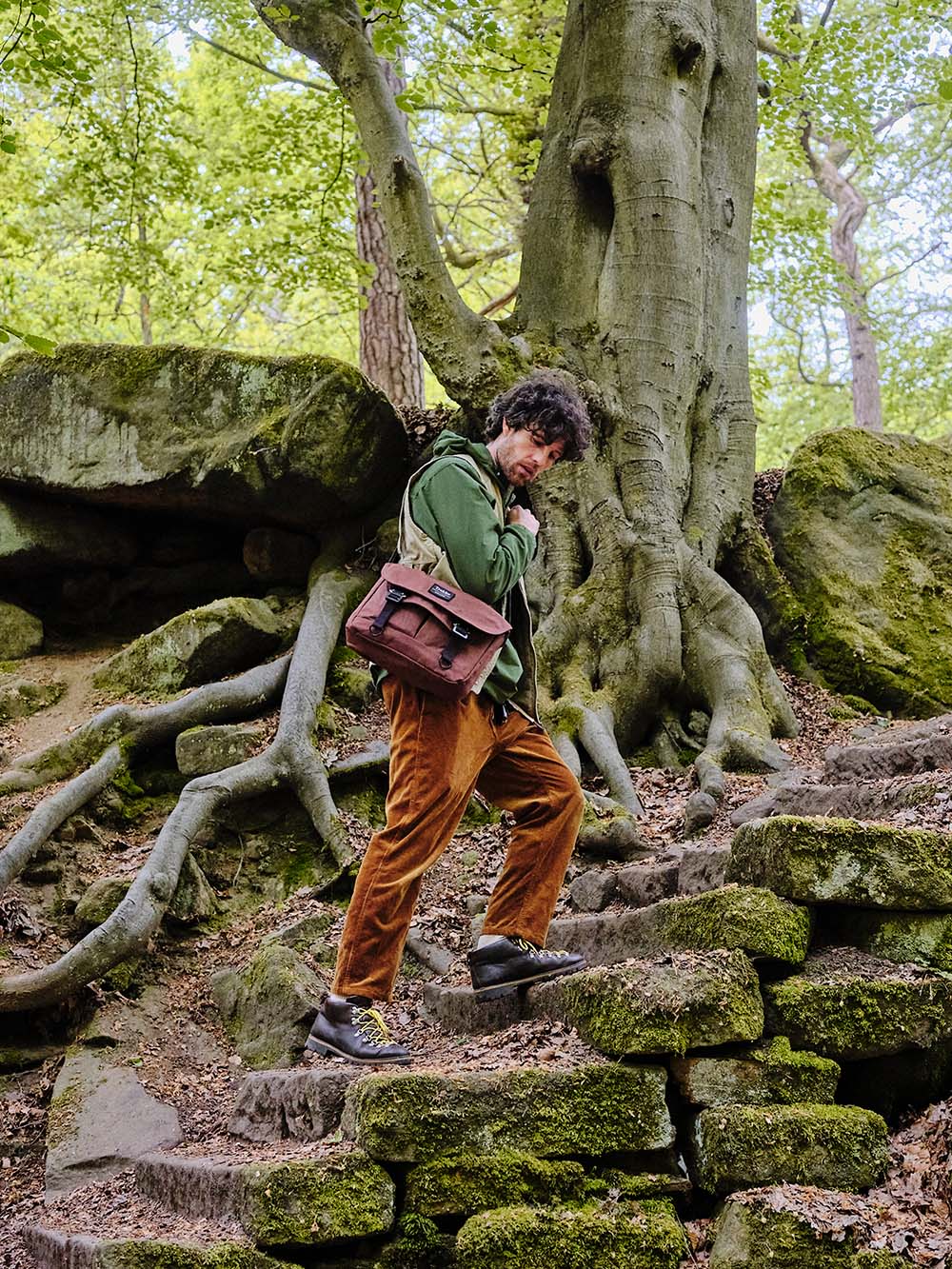 Trakke Bairn Messenger