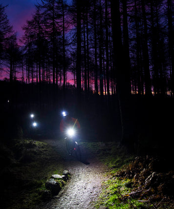 How to Choose Bike Lights for Night Riding