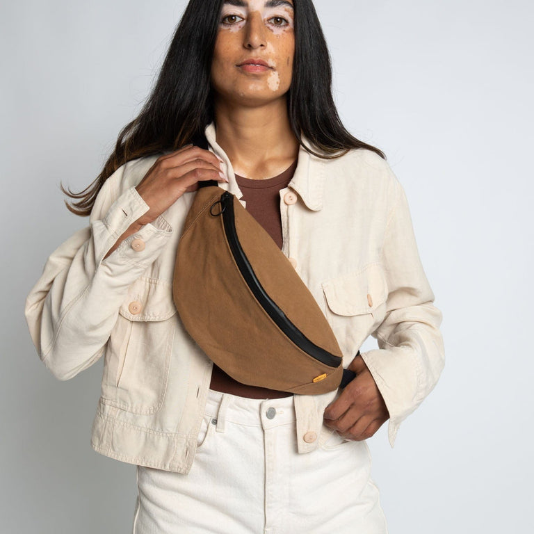Trakke Banana Crossbody Bag