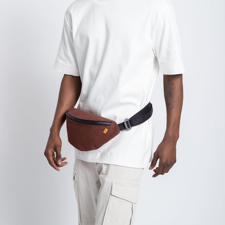 Trakke Banana Crossbody Bag